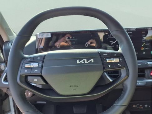New 2026 Kia K4 EX FWD image 23