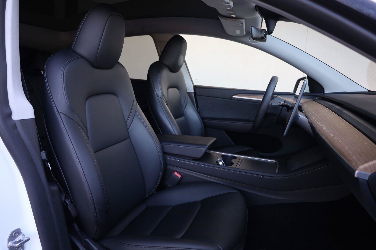 Used 2023 Tesla Model Y Long Range AWD/4WD image 27