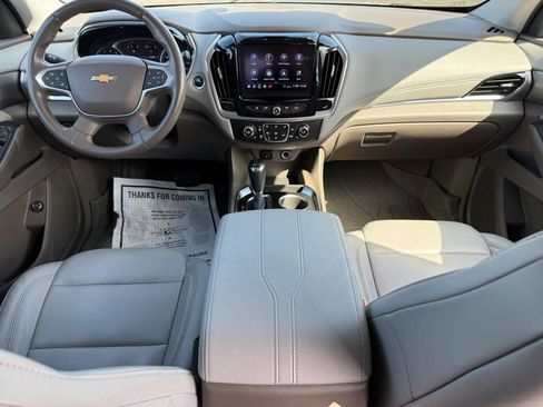 Used 2020 Chevrolet Traverse LT w/ Driver Confidence II Package image 12