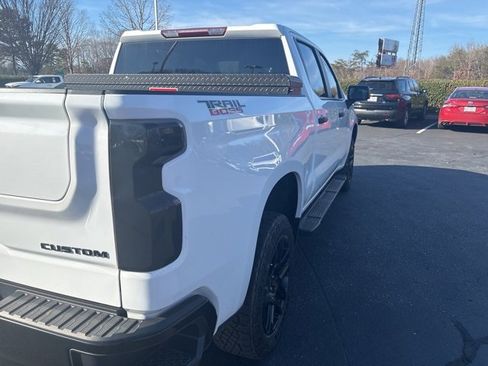 Used 2022 Chevrolet Silverado 1500 Custom Trail Boss w/ LPO, Dark Essentials Package image 7