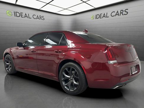 Used 2021 Chrysler 300 Touring w/ Sport Appearance Package RWD image 7