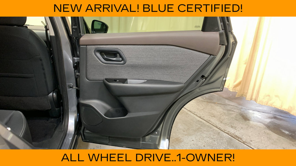 Used 2023 Nissan Rogue S AWD/4WD image 12