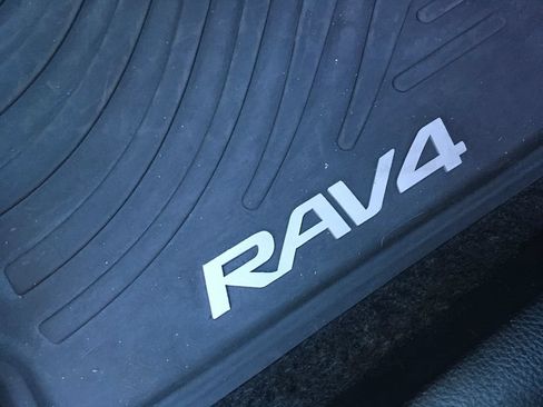 Used 2015 Toyota RAV4 Limited w/ Technology Package AWD/4WD image 30