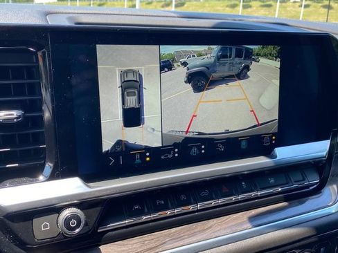 Used 2023 Chevrolet Silverado 1500 LTZ AWD/4WD image 13