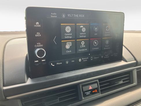 Used 2025 Honda Pilot EX-L image 19