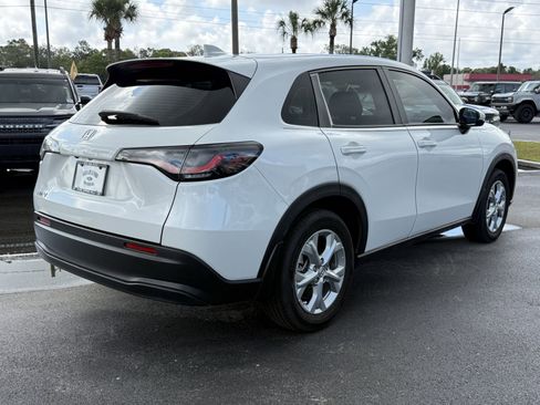 Used 2025 Honda HR-V LX image 4