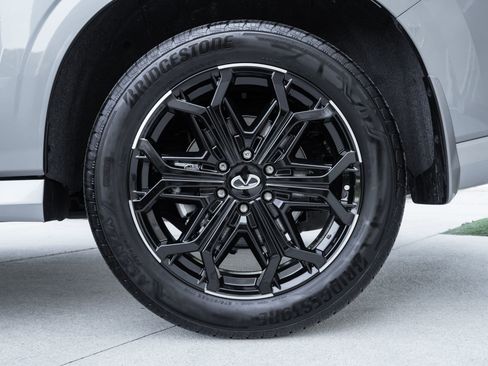 Certified 2026 INFINITI QX80 4WD w/ Sport Exterior Package image 28