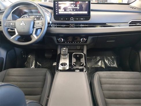 New 2025 Mitsubishi Outlander Trail Edition image 17
