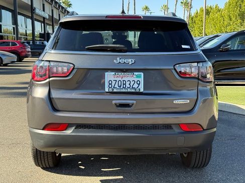 Used 2022 Jeep Compass Latitude w/ Convenience Group FWD image 16