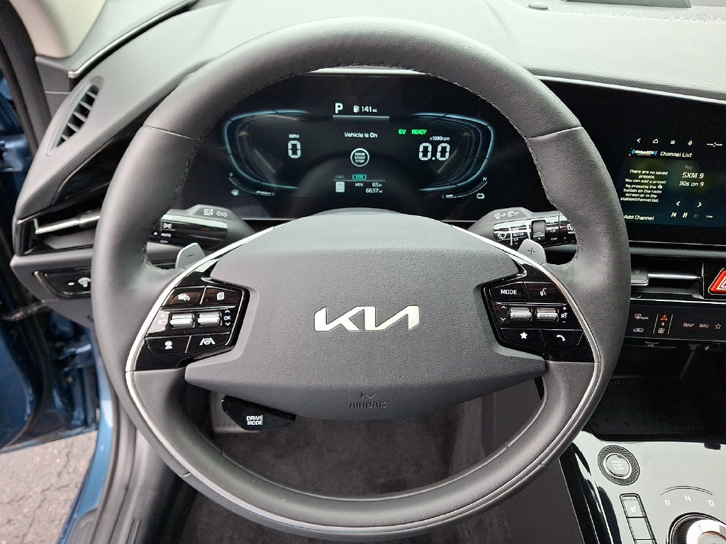 Certified 2025 Kia Niro EX w/ EX Cold Weather Package FWD image 20
