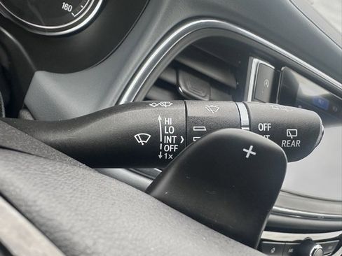 Certified 2024 Buick Enclave Essence image 22