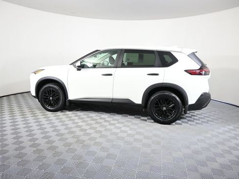 Used 2021 Nissan Rogue S AWD/4WD image 3