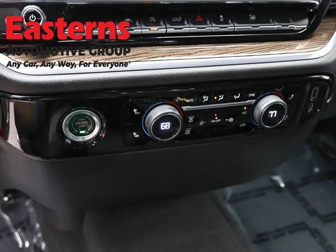 Used 2022 Chevrolet Silverado 1500 LT AWD/4WD image 21