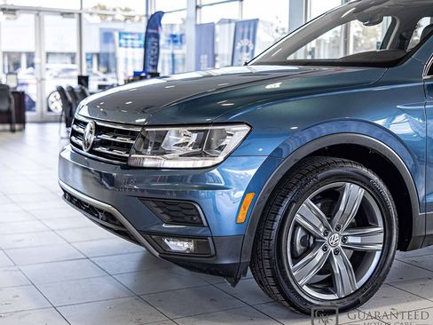 Used 2020 Volkswagen Tiguan SEL image 4