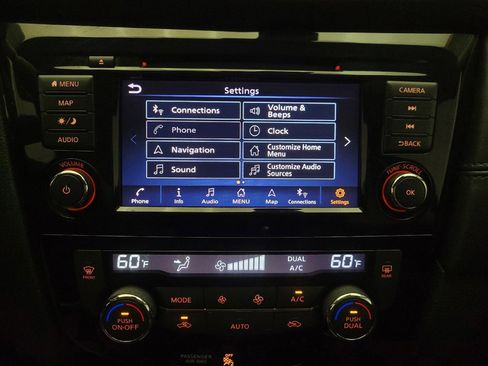 Used 2019 Nissan Rogue SL FWD image 25