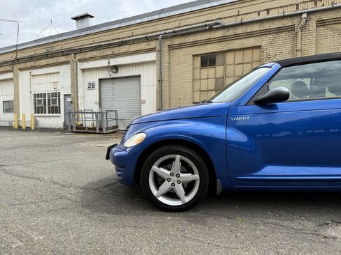 Used 2005 Chrysler PT Cruiser GT FWD image 16