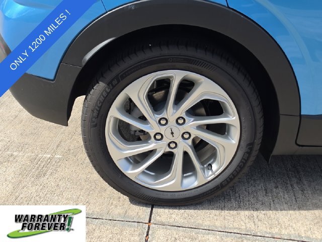 Used 2027 Chevrolet Bolt LT w/ Comfort Package FWD image 5