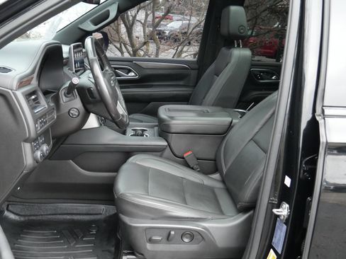 Used 2021 Chevrolet Tahoe Z71 image 3