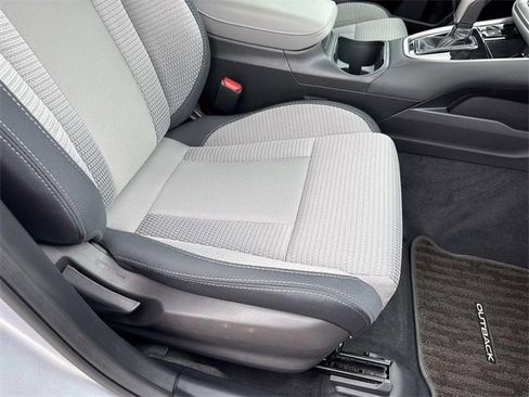 Used 2025 Subaru Outback Premium image 20