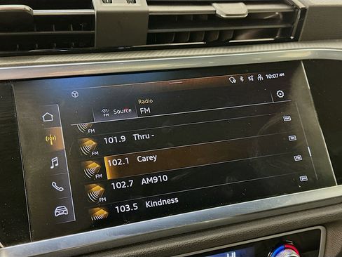 Used 2025 Audi Q3 2.0T Premium image 21