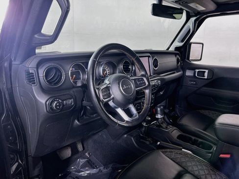Used 2022 Jeep Gladiator Overland AWD/4WD image 9