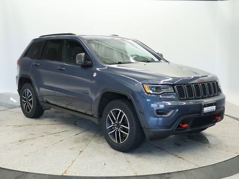 Certified 2021 Jeep Grand Cherokee Trailhawk w/ Trailhawk Luxury Group image 9