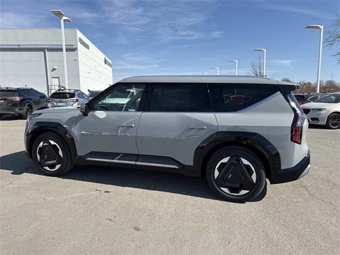 New 2026 Kia EV9 Land image 7