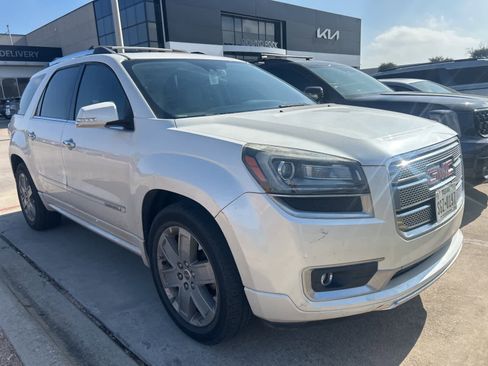 Used 2014 GMC Acadia Denali image 3