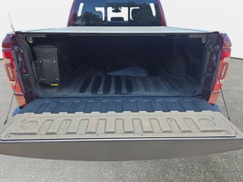 Used 2019 RAM 1500 Laramie AWD/4WD image 12