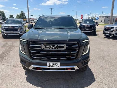 New 2026 GMC Yukon AT4 w/ AT4 Premium Package AWD/4WD image 9