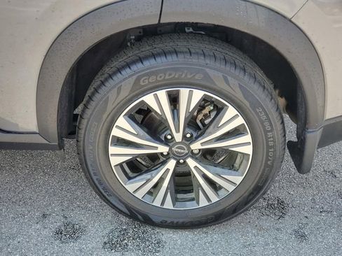 Certified 2023 Nissan Rogue SV image 10