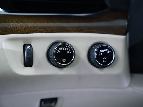 Used 2018 Cadillac Escalade Premium Luxury image 28