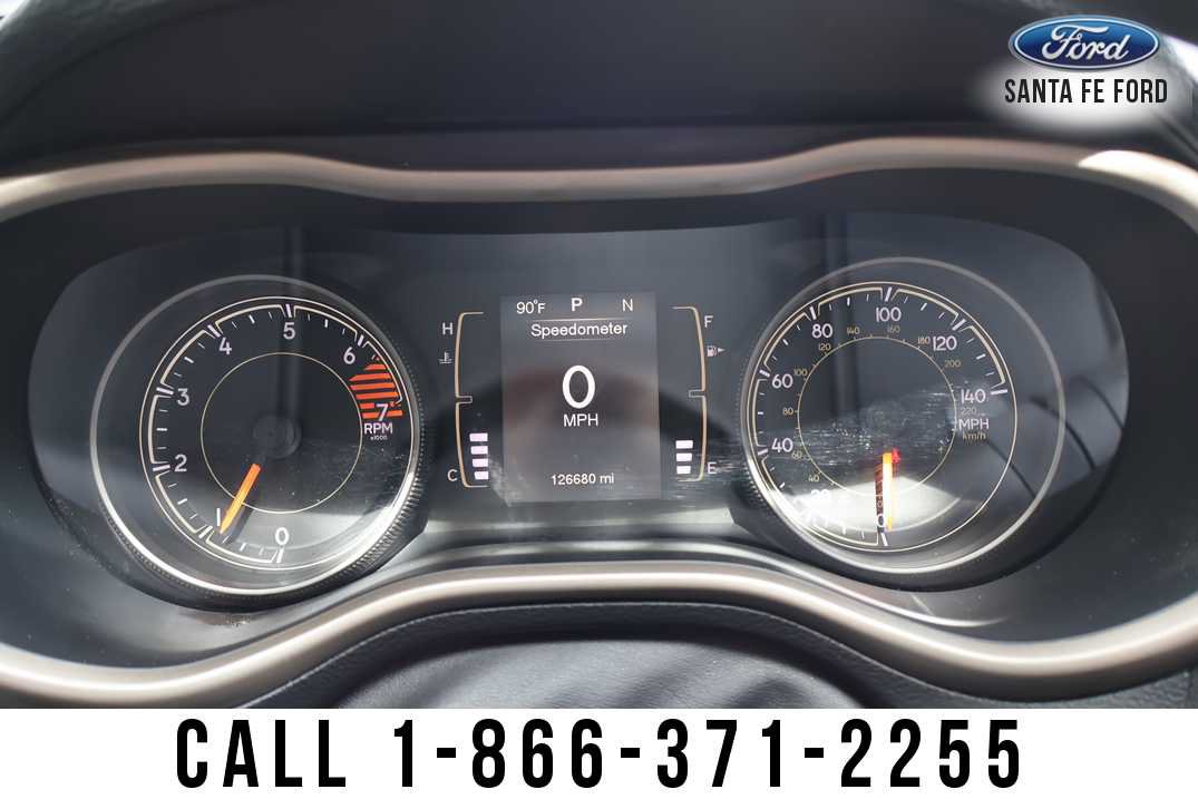 Used 2016 Jeep Cherokee Sport FWD image 27