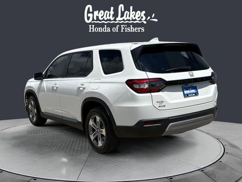 Used 2025 Honda Pilot EX-L image 3