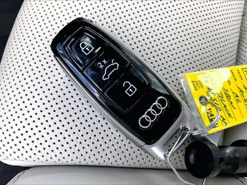 Used 2020 BMW 750i xDrive 750i xDrive w/ Executive Package image 14