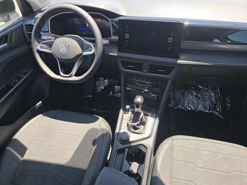 New 2026 Volkswagen Taos SE AWD/4WD image 19