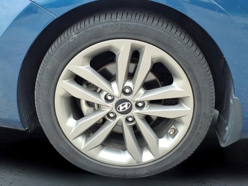 Used 2016 Hyundai Elantra GT w/ Option Group 02 FWD image 7