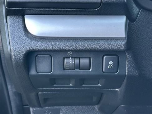 Used 2015 Subaru Forester 2.5i w/ Alloy Wheel Package image 22