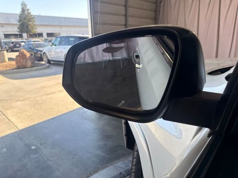 Used 2023 Toyota 4Runner Limited AWD/4WD image 18