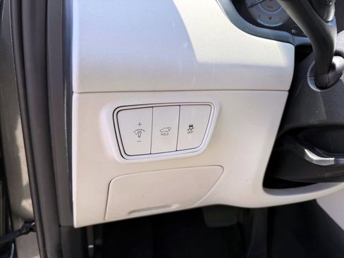 Certified 2023 Hyundai Tucson Limited FWD image 17