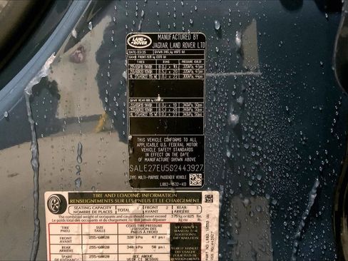 Used 2025 Land Rover Defender 110 X-Dynamic SE image 4