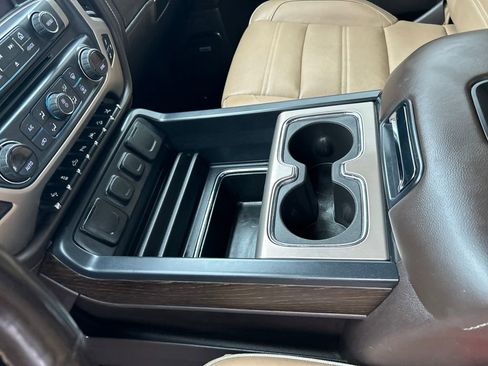 Used 2018 GMC Sierra 1500 Denali w/ Denali Ultimate Package image 22