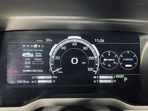 Used 2025 Toyota Tundra Limited image 25