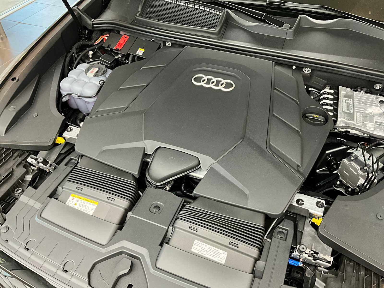 Used 2023 Audi Q8 Premium Plus AWD/4WD image 17