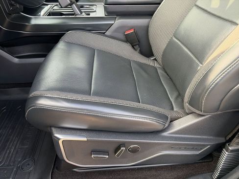 Used 2022 Ford F150 Raptor w/ Convenience Package image 12