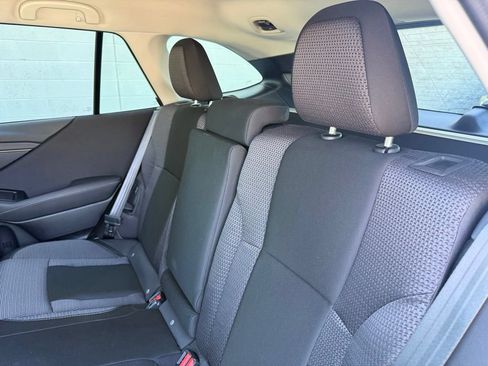 Used 2025 Subaru Outback Premium w/ Popular Package #1A AWD/4WD image 27