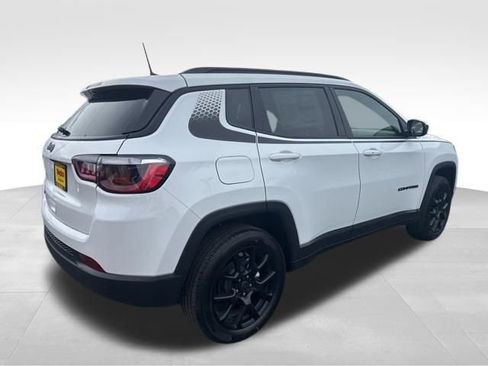 New 2026 Jeep Compass Latitude image 7