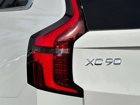 New 2026 Volvo XC90 B6 Ultra image 27