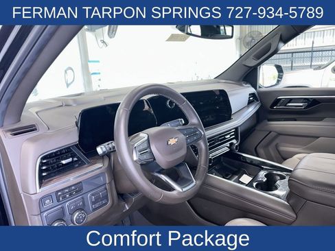 Used 2025 Chevrolet Suburban LT w/ Comfort Package image 11