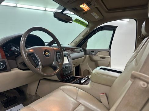 Used 2012 Chevrolet Tahoe LTZ AWD/4WD image 35